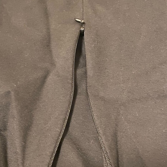 Gabriela Mini Dress in Black
h:ours - Picture 4 of 6